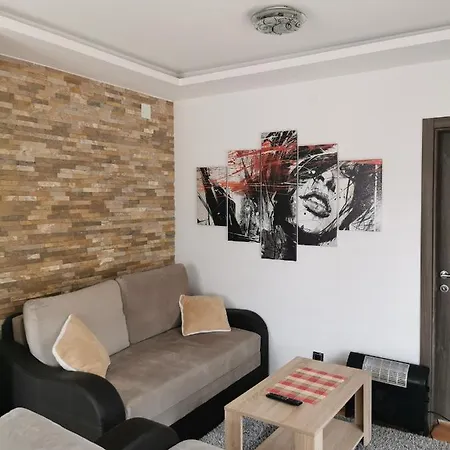 Nina Bombonjera Divčibare